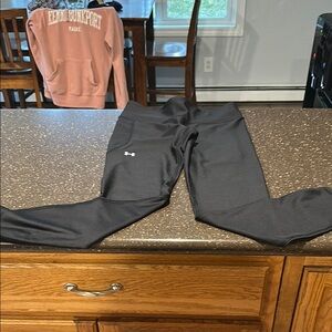 Under Armour compression leggings